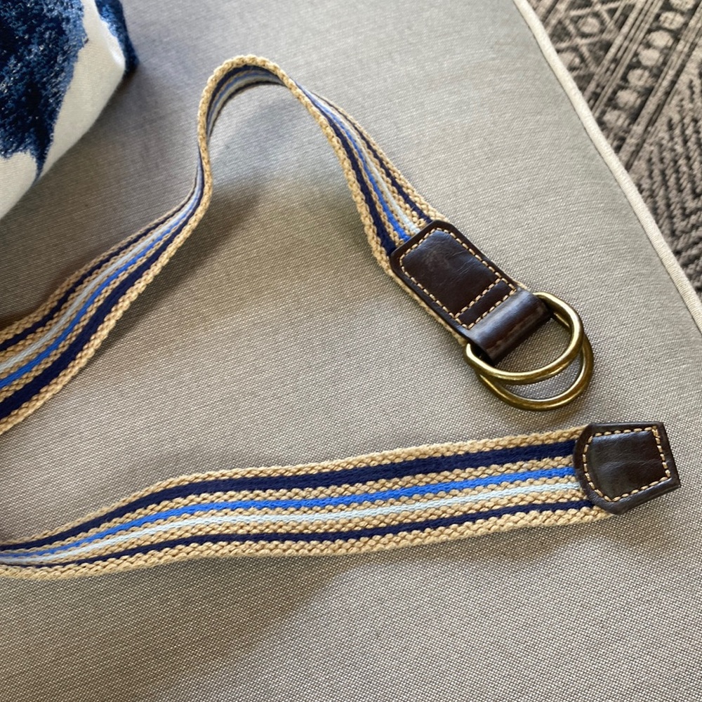 Kids braided cloth GAP belt. Size 6-7